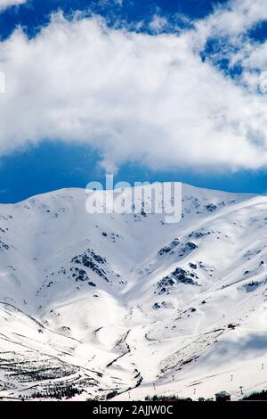 Paysages de montagne enneigée, Bozdag, Izmir, Turquie. Paysage d'hiver. Banque D'Images