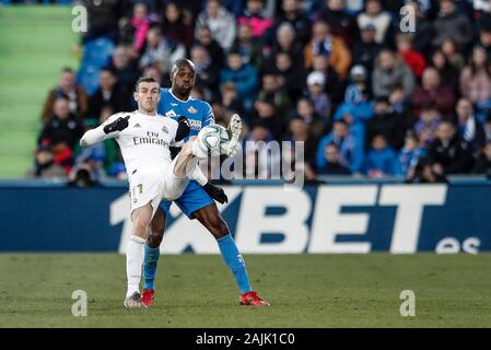 Coliseum Alfonso Perez, Madrid, Espagne. 4 janvier 2020 ; Coliseum Alfonso Perez, Madrid, Espagne ; La Liga Football Club, Club de Futbol contre Getafe Real Madrid, Gareth Bale (Real Madrid) contrôle la balle - usage éditorial Banque D'Images