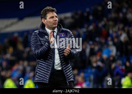 Cardiff, Royaume-Uni. 08Th Jan, 2020. Carlisle United entraîneur en chef Chris hêtre se félicite de l'appui au loin à plein temps. L'unis en FA Cup, 3ème tour, Cardiff City v Carlisle Utd au Cardiff City Stadium samedi 4 janvier 2020. Ce droit ne peut être utilisé qu'à des fins rédactionnelles. Usage éditorial uniquement, licence requise pour un usage commercial. Aucune utilisation de pari, de jeux ou d'un seul club/ligue/dvd publications. pic de Lewis Mitchell/Andrew Orchard la photographie de sport/Alamy live news Crédit : Andrew Orchard la photographie de sport/Alamy Live News Banque D'Images