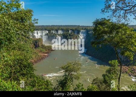 Iguacu Falls, côté brésilien, Parque National do Iguacu, Rio Grande do Sul, Brésil, Amérique Latine Banque D'Images