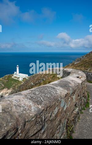 Phare de South Stack sur Anglesey, au nord du Pays de Galles, Royaume-Uni Banque D'Images