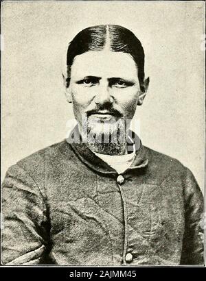 L'assassinat d'Abraham Lincoln : vol, poursuite, capture, et la répression des conspirateurs . 19ème, escortant le Presidentsbody à partir de la Maison Blanche au Capitole. Sur theirreturn à partir de la procession, et avant qu'ils ne reachedcamp, Lieutenant E. P. Doherty a été appelé le Togo sur un autre stand, et après du scoutisme, appelant à vingt-cinq hommes, a commencé dans le Maryland, en traversant le EasternBranch sur l'Anacostia, pont et suivi theroute Booth prit, jusqu'à ce qu'ils avaient appris qu'il crossedthe river en Virginie. Ils sont retournés à Washington, et a immédiatement commencé à la 6ème rue Banque D'Images