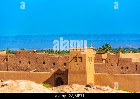 Kasbah de Taourirt exterior à Zagora, Maroc. L'espace de copie pour le texte Banque D'Images