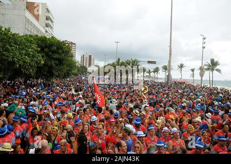 Rio de Janeiro, le 11 février 2012. Au cours de la parade de fêtards sympathie Quase Amor est au carnaval de rue de la ville de Rio de Janeiro, Brésil. Banque D'Images