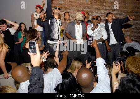 (L-R) La vérité, Chanteur / acteur Ray J, rappeur Shorty Mack et Sk de Knockout ent à l'exécution de Les Deux le 1 juillet 2010 à Los Angeles, Californie. Banque D'Images