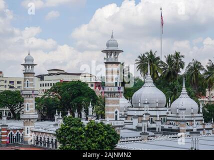 Kuala Lumpur, Malaisie - Aug 24, 2014. Vue de la mosquée Jamek Masjid à Kuala Lumpur. La mosquée a été conçu par Arthur Benison Hubback, et construit en 19 Banque D'Images