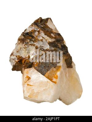 La sidérite (FeCO3) sur la matrice de cristaux de quartz isolé sur fond blanc - Groenland Banque D'Images