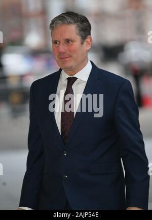 Londres, Royaume-Uni, 5 janvier 2020. Le secrétaire du Shadow Brexit et candidat à la direction du Parti travailliste Sir Keir Starmer a vu arriver aux studios de la BBC à Londres Banque D'Images