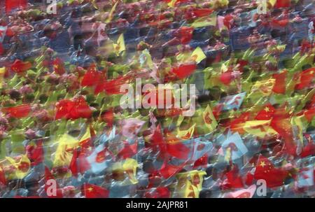 (200105) -- BEIJING, le 5 janvier 2020 (Xinhua) -- les gens prennent part à un apparat de masse célébrant le 70e anniversaire de la fondation de la République populaire de Chine à Beijing, capitale de Chine, le 1er octobre 2019. (Xinhua/Lan Hongguang) Banque D'Images