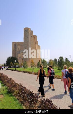 26 septembre 2019 - Shahrisabz, Ouzbékistan : le gigantesque portail de Ak-Saray - Le White Palace d'Amir Timur Banque D'Images