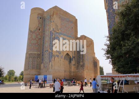 26 septembre 2019 - Shahrisabz, Ouzbékistan : le gigantesque portail de Ak-Saray - Le White Palace d'Amir Timur Banque D'Images