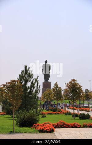 26 septembre 2019 - Shahrisabz, Ouzbékistan : Monument Amir Timur près de l'Ak saray-palace Banque D'Images