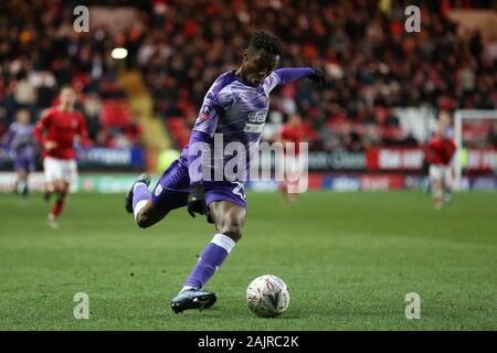 Londres, ANGLETERRE - 5 janvier Kyle Edwards de West Bromwich Albion traversant la balle au cours de la FA Cup match entre Charlton Athletic et West Bromwich Albion à la vallée, Londres le dimanche 5 janvier 2020. (Crédit : Jacques Feeney | MI News) photographie peut uniquement être utilisé pour les journaux et/ou magazines fins éditoriales, licence requise pour l'usage commercial Crédit : MI News & Sport /Alamy Live News Banque D'Images