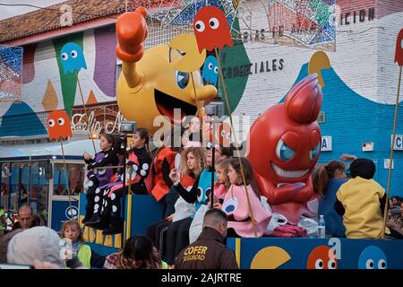 Trois rois parade à Fuengirola, Malaga, Espagne. Banque D'Images