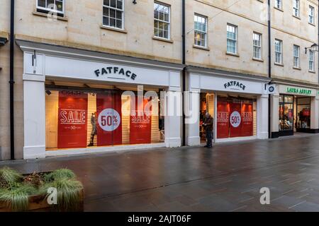 Janvier vente à FatFace fashion magasin de vêtements, Southgate, Bath, Somerset, Angleterre Banque D'Images