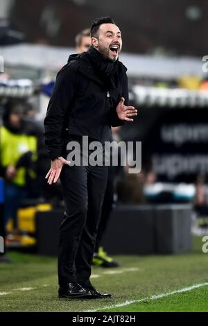 Gênes, Italie - 05 janvier, 2020 : Roberto De Zerbi, entraîneur-chef de l'US Sassuolo, gestes au cours de la serie d'un match de football entre Gênes et CFC US Sassuolo. Genoa CFC 2-1 plus de US Sassuolo. Credit : Nicolò Campo/Alamy Live News Banque D'Images