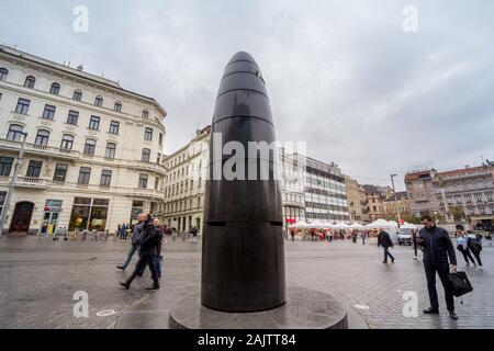 BRNO, République tchèque - 5 novembre, 2019 : horloge astronomique, également appelé Liege orloj, sur Namesti Svobody square, la place principale et le symbole de la cit Banque D'Images