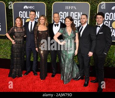 Los Angeles, Californie, USA. 05Th Jan, 2020. Samantha Bryant, Colin Hanks, Rita Wilson, Tom Hanks, Elizabeth Ann Hanks, Chet Hanks & Truman Hanks arrivant à la 2020 Golden Globe Awards au Beverly Hilton Hotel. Photo : Paul Smith/Featureflash Crédit : Paul Smith/Alamy Live News Banque D'Images