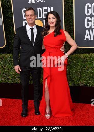 Los Angeles, Californie, USA. 05Th Jan, 2020. Lauren Graham et Peter Krause arrivant à la 2020 Golden Globe Awards au Beverly Hilton Hotel. Photo : Paul Smith/Featureflash Crédit : Paul Smith/Alamy Live News Banque D'Images