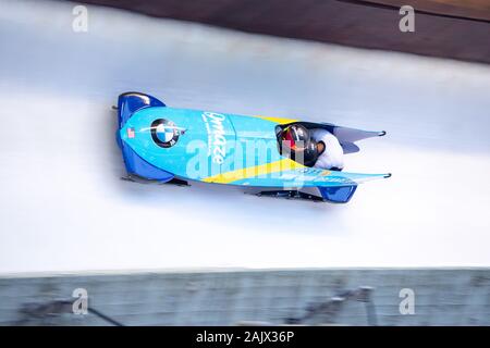 Winterberg, Deutschland. 08Th Jan, 2020. Kaillie Humphries (USA), Lauren Gibbs (USA), action, 1 run, premier, BMW Coupe du Monde IBSF & Bobsleigh bob à 4 aux championnats d'Europe à partir de la 03.01. - 05.01.2020 Le 04.01.2020 à Winterberg/Allemagne. Â | Conditions de crédit dans le monde entier : dpa/Alamy Live News Banque D'Images