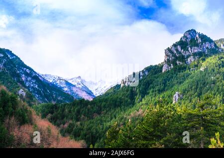 Paysage incroyable sur le Mont Olympe, la plus haute montagne de Grèce et la maison de Zeus et les dieux grecs. Banque D'Images