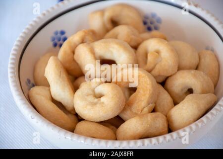 Taralli, Italien toroïdal casse-croûte, toutes les communes de plus de la moitié sud de la péninsule italienne. Une texture similaire au pirate d'un longuet Banque D'Images