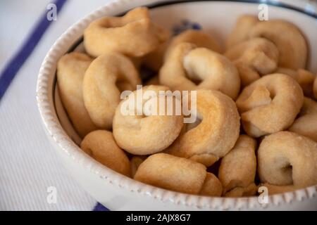 Taralli, Italien toroïdal casse-croûte, toutes les communes de plus de la moitié sud de la péninsule italienne. Une texture similaire au pirate d'un longuet Banque D'Images