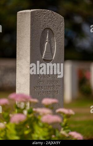 Ayette cemetery dédié à la chinoise, tibétaine, indienne et birmane militaires qui sont morts dans la Première Guerre mondiale en France. Banque D'Images