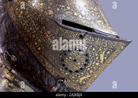 L'armure du Lion - Fermer Casque, Musée Royal Armouries, Leeds, West Yorkshire, Angleterre, Royaume-Uni, Europe Banque D'Images