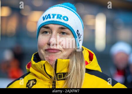 Jacqueline LOELLING (GER), half-length portrait, déçu, déçu, déçu, déçu, triste, frustré, frustré, frustré, les expressions du visage, Coupe du monde de skeleton IBSF BMW pour la femme, le 5 janvier, 2020 à Winterberg/Allemagne. Â | conditions dans le monde entier Banque D'Images