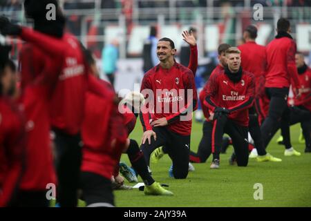 Milano, Italie. 08Th Jan, 2020. Zlatan Ibrahimovic (Milan) au cours de l'AC Milan vs Sampdoria, Serie A soccer italien Championnat Hommes à Milan, Italie, 06 Janvier 2020 : Crédit Photo Agency indépendante/Alamy Live News Banque D'Images