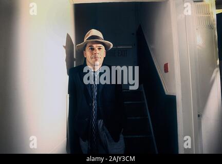 Ian Dury dans un studio d'enregistrement à Londres en 1980 Banque D'Images