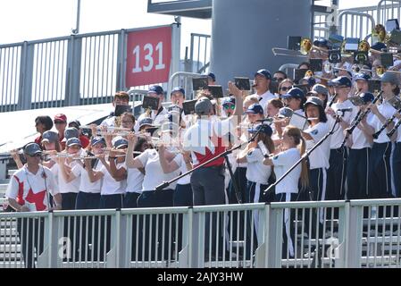 Burlington orchestre de l'école au cours de la saison régulière des Argonauts de Toronto de la Ligue canadienne de jeu contre les Tiger-Cats de Hamilton au BMO Field Stadium le 22 juin 2019. (Hamilt Banque D'Images