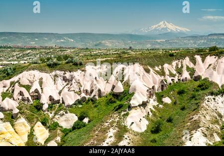 Vue sur vallée des pigeons en Cappadoce, Turquie Banque D'Images