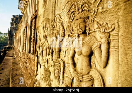 Angkor Wat, rockcarvings fascinante Banque D'Images