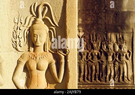 Angkor Wat, rockcarvings fascinante Banque D'Images