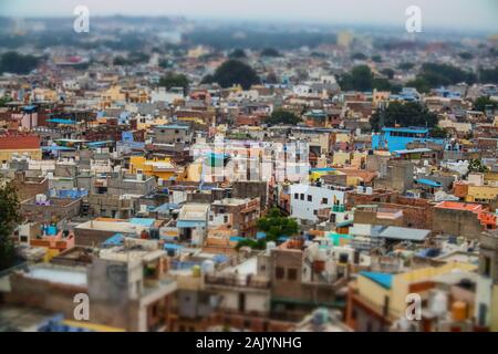 Tilt Shift lens - Jodhpur ( aussi ville bleue) est la deuxième plus grande ville de l'état indien du Rajasthan et officiellement la deuxième agglomération de la ville de Banque D'Images