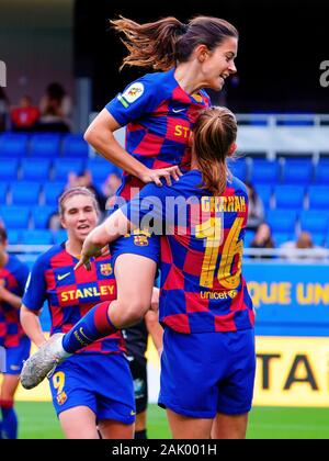 Barcelone - DEC 21 : Aitana Bonmati célèbre un but à la femme espagnole match de championnat entre le FC Barcelone et féminine à l'Tenerife Johan Cruyff Banque D'Images