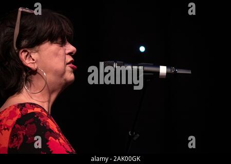 Liane Carroll chante et joue du piano, Scarborough Jazz Festival 2019 Banque D'Images