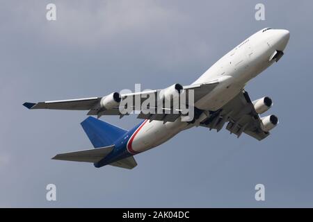 Budapest / Hongrie - 27 mai 2018 : Aerotrans cargo Boeing 747-400 ER-JAI départ avion cargo et décoller à l'Aéroport de Budapest Banque D'Images