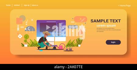 L'enregistrement vidéo en ligne blogger agriculteur vlogger homme en uniforme la plantation de jeunes plants au potager semis agriculture concept blogging horizontale pleine longueur copy space vector illustration Illustration de Vecteur