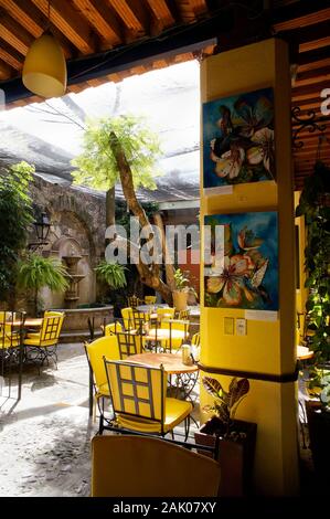 Cafe Santa Ana dans la Biblioteca Pública de San Miguel de Allende, San Miguel de Allende, Mexique Banque D'Images