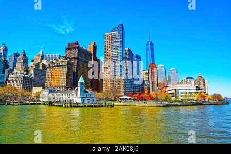 Battery Park Pier A dans le Lower Manhattan de New York reflex Banque D'Images