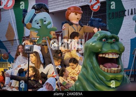 Trois rois parade à Fuengirola, Malaga, Espagne. Banque D'Images