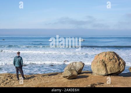 Scène d'hiver côtières au Cabrillo National Monument. San Diego, Californie, USA. C'est la vue de la zone de la marée Piscines Point Loma. Banque D'Images