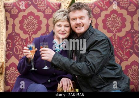 Nigel Page gagnants et Justine Laycock de Gloucester qui a gagné £56 millions sur la Loterie Nationale. Banque D'Images