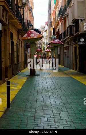 LA RUE CHAMPIGNONS, ALICANTE. Banque D'Images