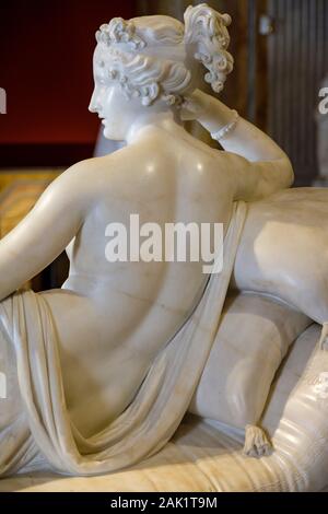 Paolina Borghese Bonaparte, Pauline Bonaparte statue en marbre d'Antonio Canova, salle de Paolina, Musée de la Galleria Borghèse, Rome, Italie Banque D'Images