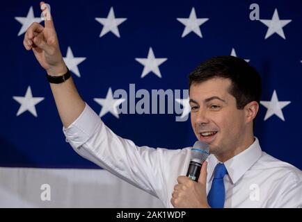 Pete Buttigieg parle à Southern New Hampshire University à Manchester, New Hampshire, USA. Banque D'Images