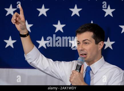 Pete Buttigieg parle à Southern New Hampshire University à Manchester, New Hampshire, USA. Banque D'Images